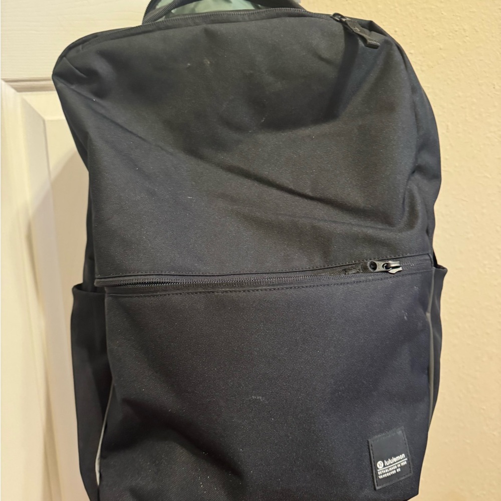 EUC Lululemon New Crew backpack